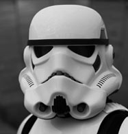 The White Knight Stormtrooper Geldbeschaffer Helm